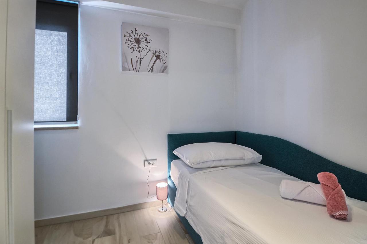 Macuka- New And Luxury, Near