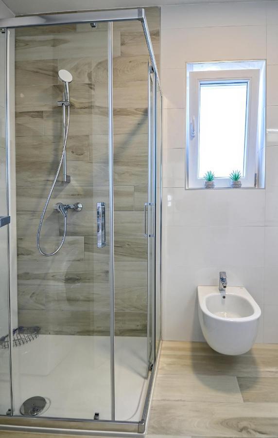 Macuka- New And Luxury, Near Beach * Banjole