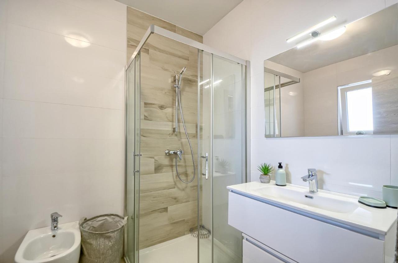 Macuka- New And Luxury, Near Beach *