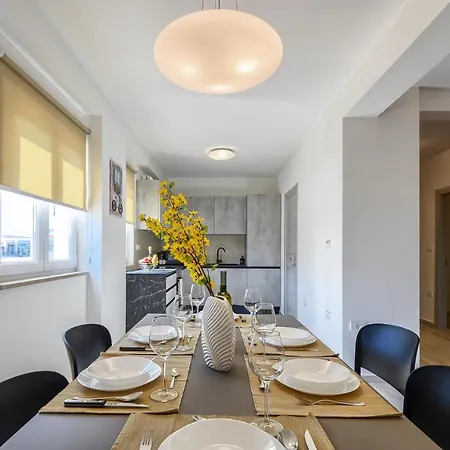 Apartments Macuka- New And Luxury, Near Beach Banjole Exterior photo