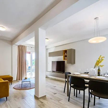 Apartments Macuka- New And Luxury, Near Beach Banjole Exterior photo