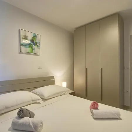Apartments Macuka- New And Luxury, Near Beach Banjole Exterior photo